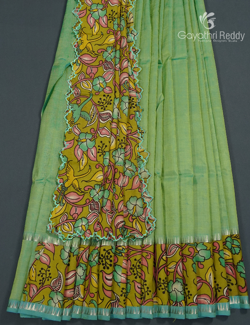 Pure Mangalagiri Langa Voni Set in Leaf Green