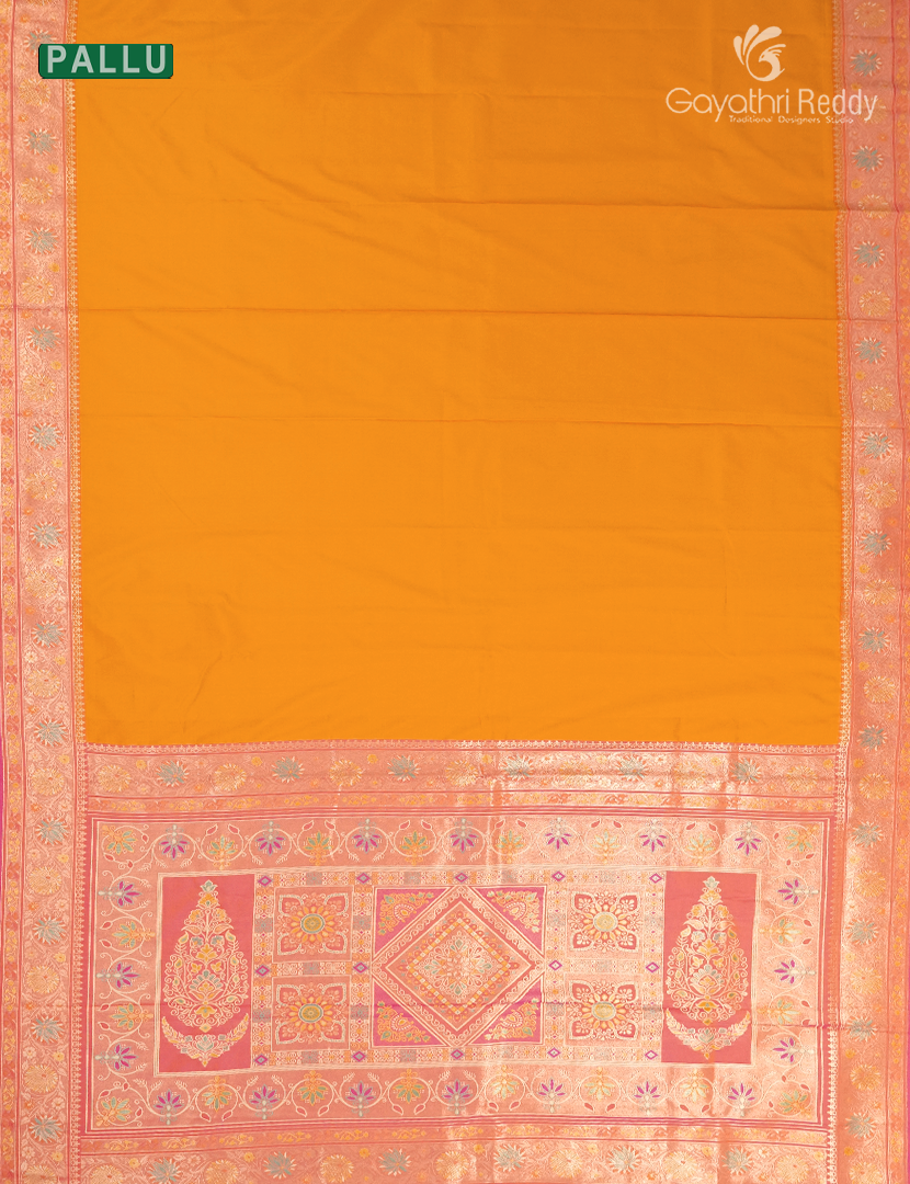 Semi Kanchipuran Silk Saree in Tangarine and Peach Pink