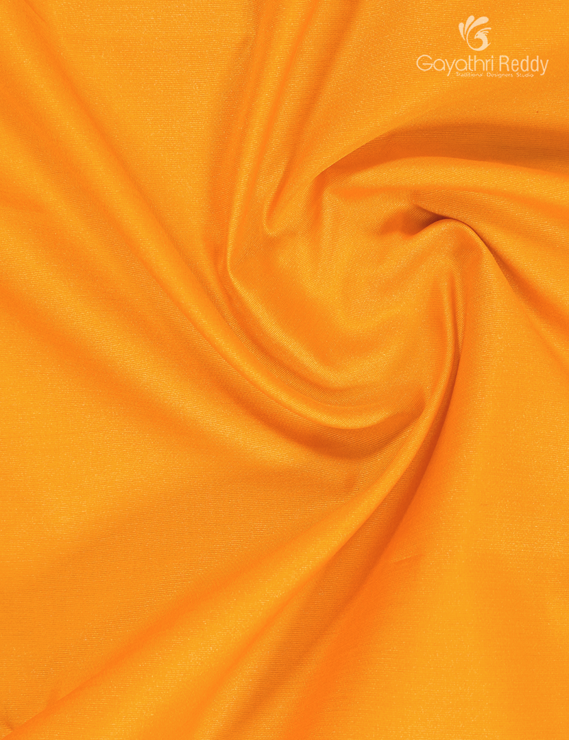 Semi Kanchipuran Silk Saree in Tangarine and Peach Pink