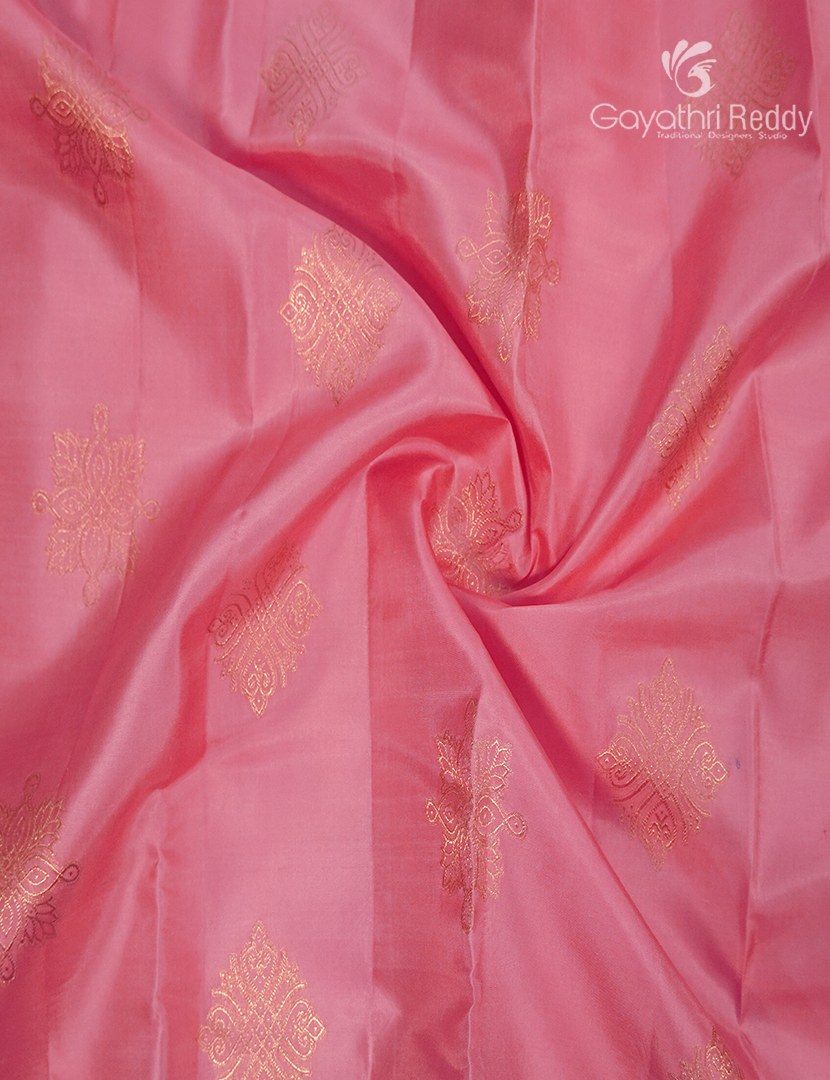 Pure Kanchipuram Silk Saree in Candy Pink and Mauve Pink ( Butta Pattern )