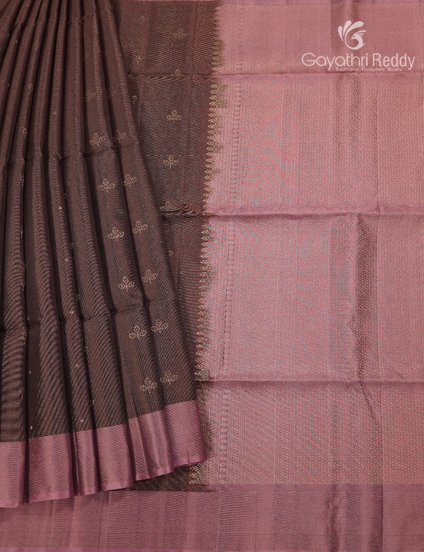 Pure Kanchipuram Light Weight Silk Saree in Brown and Peach