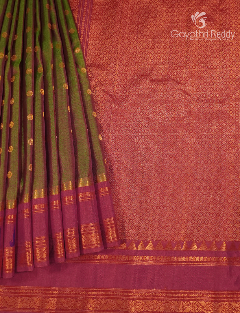 Pure Gadwal Silk Saree in Mehendi Green and Magenta