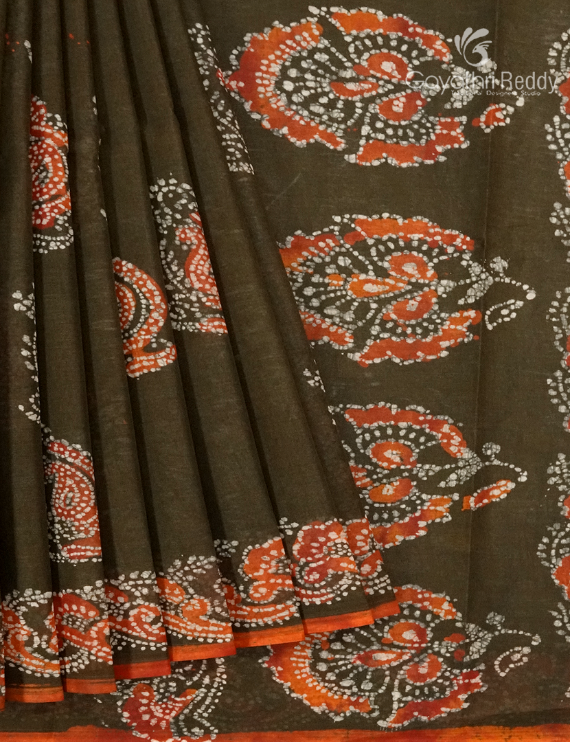 Cotton Batik Print Saree in Deep Mehendi Green