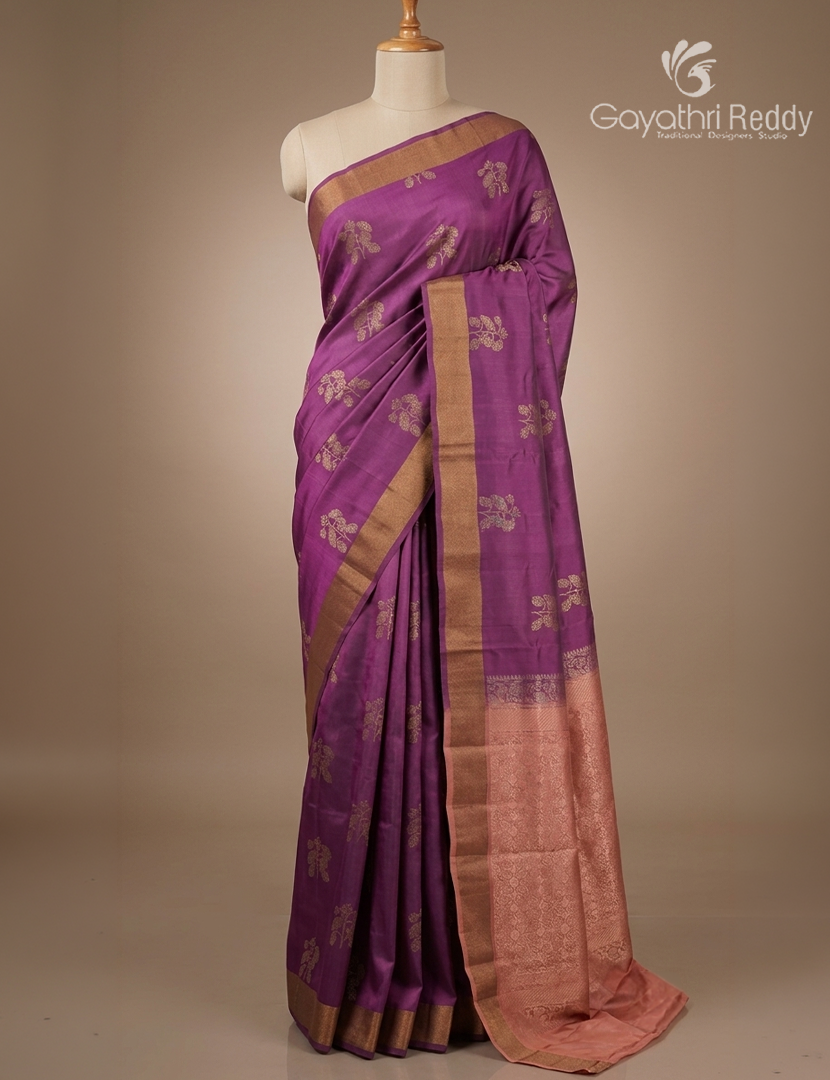 Pure Kanchipuram Silk Saree in Deep Jamun( Small Borders )