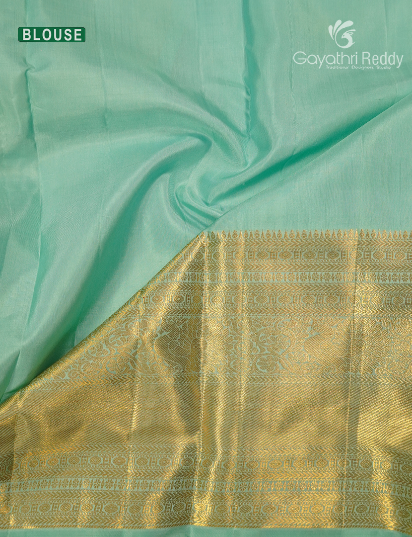 Pure Kanchipuram Silk Saree in Pastel Mint Green ( Butta Style )