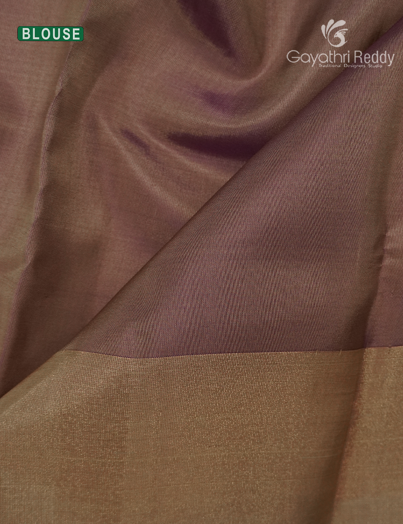 Pure Kanchipuram Silk Saree in Ivory ( Small Borders )