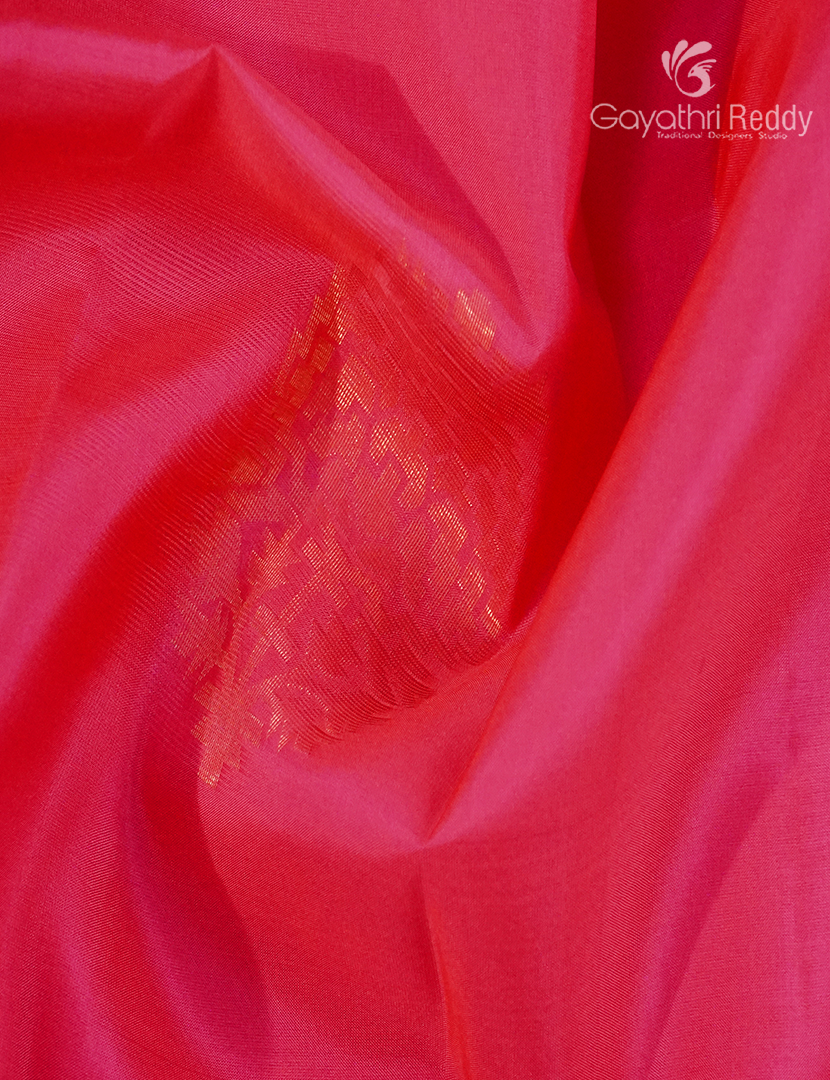 Pure Kanchipuram Silk Saree in Pink (Butta Style )