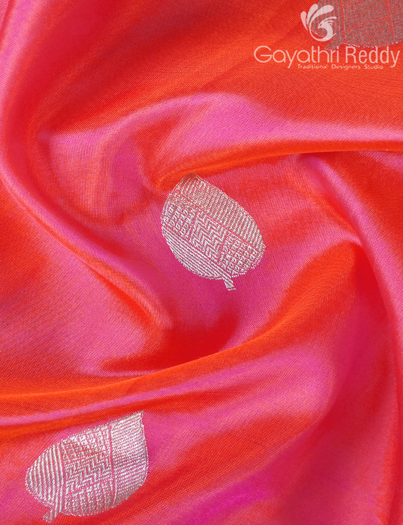 PURE VENKATAGIRI PATTU-VP1154