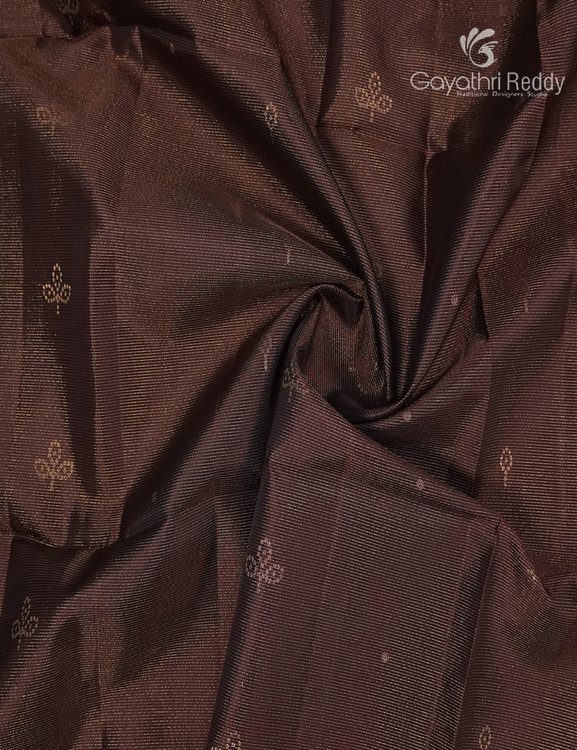 Pure Kanchipuram Light Weight Silk Saree in Brown and Peach