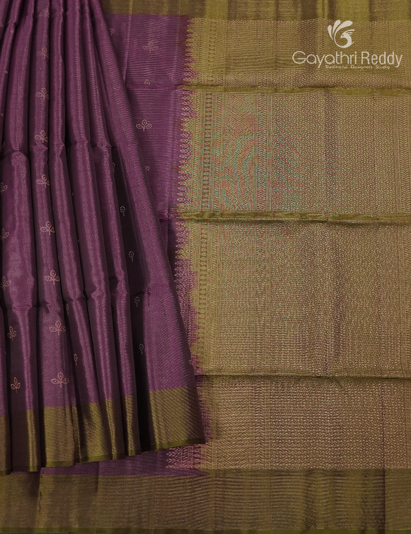 Pure Kanchipuram Light Weight Silk Saree in Deep Onion Pink and Mehendi Green