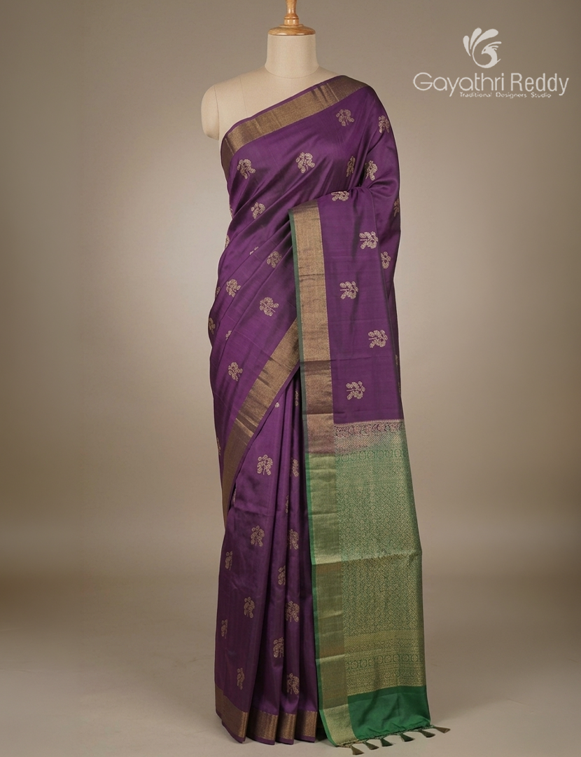 Pure Kanchipuram Silk Saree in Deep Wine ( Small Borders )