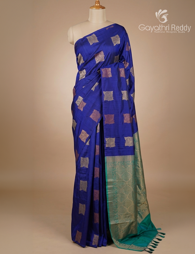 Pure Kanchipuram Silk Saree in Blue ( Butta Style )