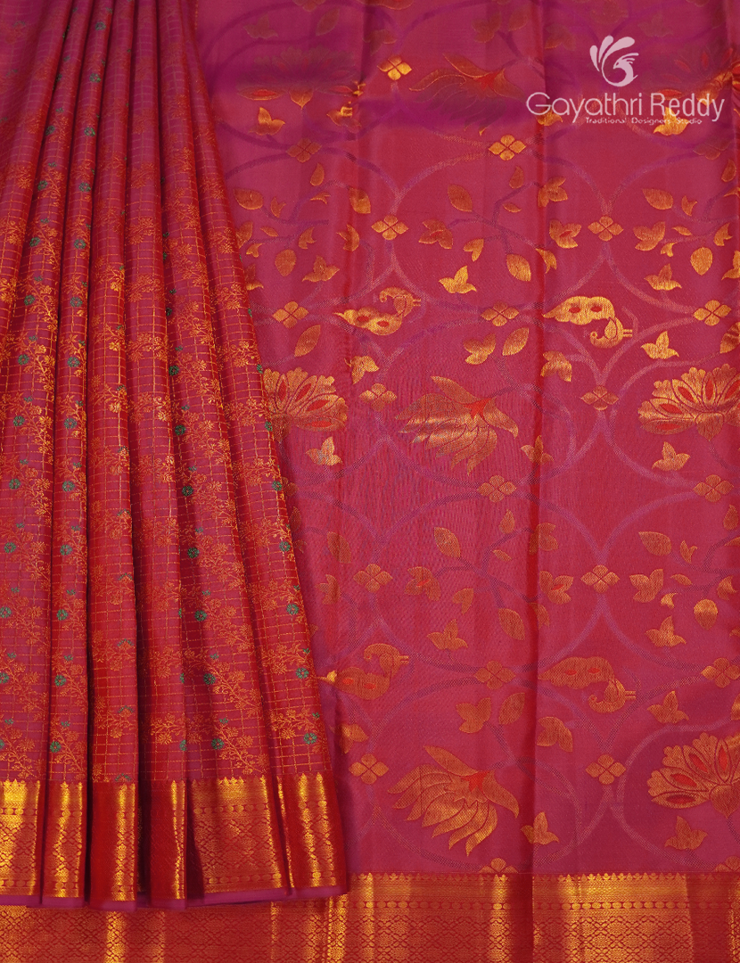 Pure Kanchipuram Silk Saree in Rani Pink ( Butta Pattern )