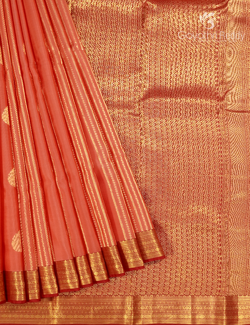 Pure Kanchipuram Silk Vintage Saree in Orange and Red