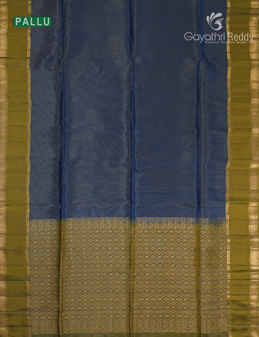 Pure Kanchipuram Light Weight Silk Saree in Deep Navy Blue and Olive Green