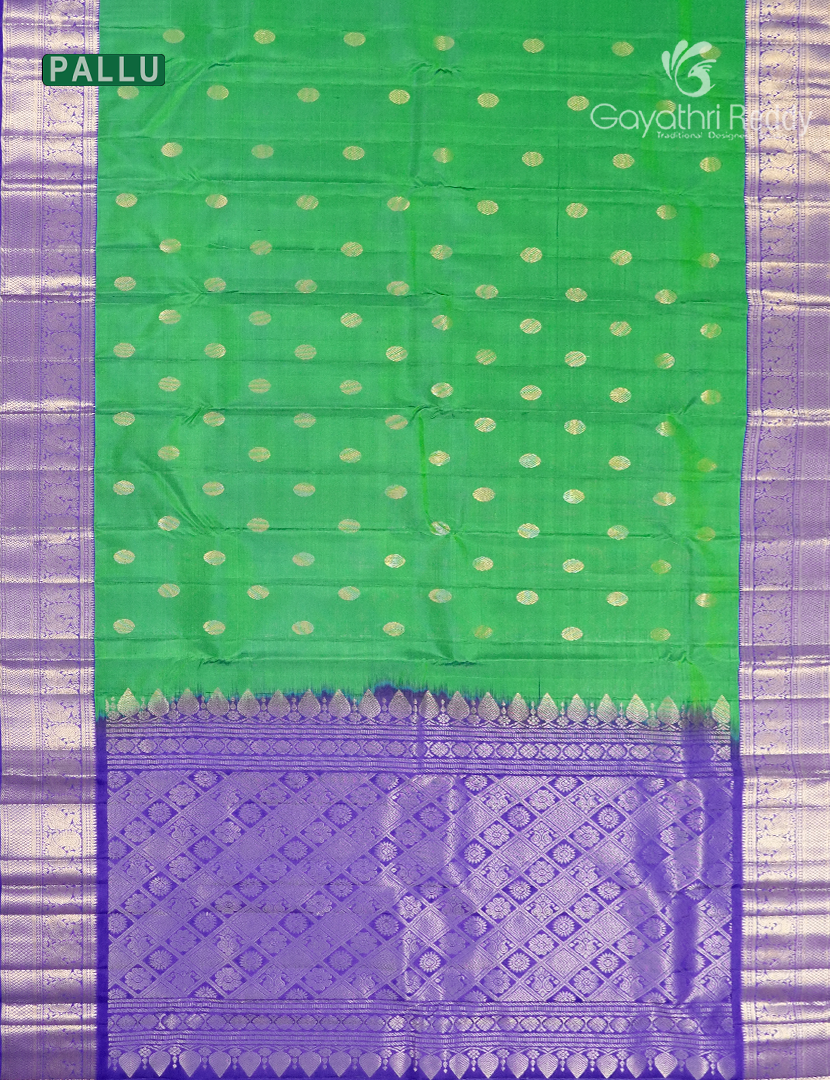 Pure Kanchipuram Silk Saree in Parrot Green and Royal blue (Medium Borders )