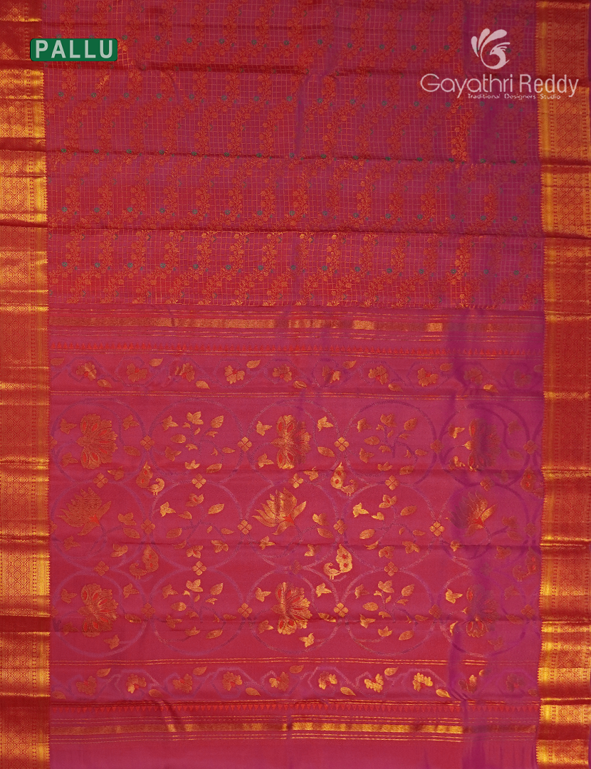 Pure Kanchipuram Silk Saree in Rani Pink ( Butta Pattern )