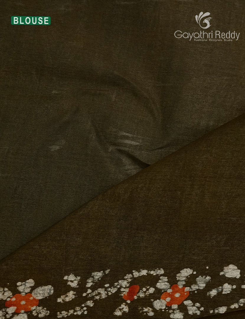 Cotton Batik Print Saree in Deep Mehendi Green