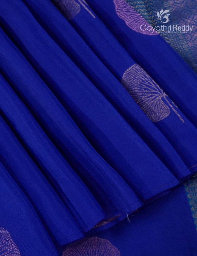 Pure Kanchipuram Silk Saree in Royal Blue (Butta Style )
