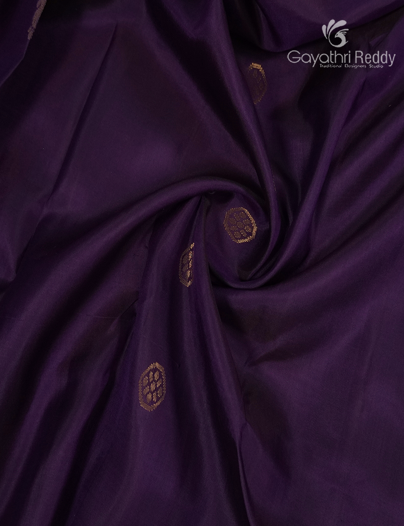 Pure Kanchipuram Silk Saree in Deep Violet and Green