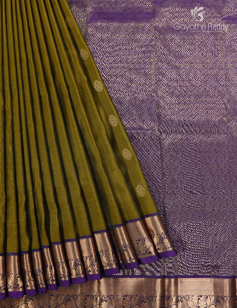 Pure Kanchipuram Silk Saree in Dry Mehendi and Deep Violet