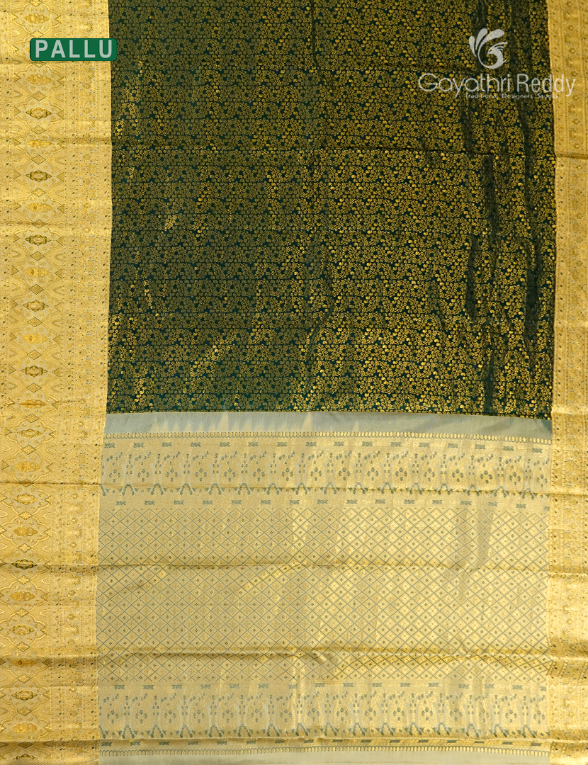 Pure Kanchipuram Bridal Silk in Bottle Green and Olive Green
