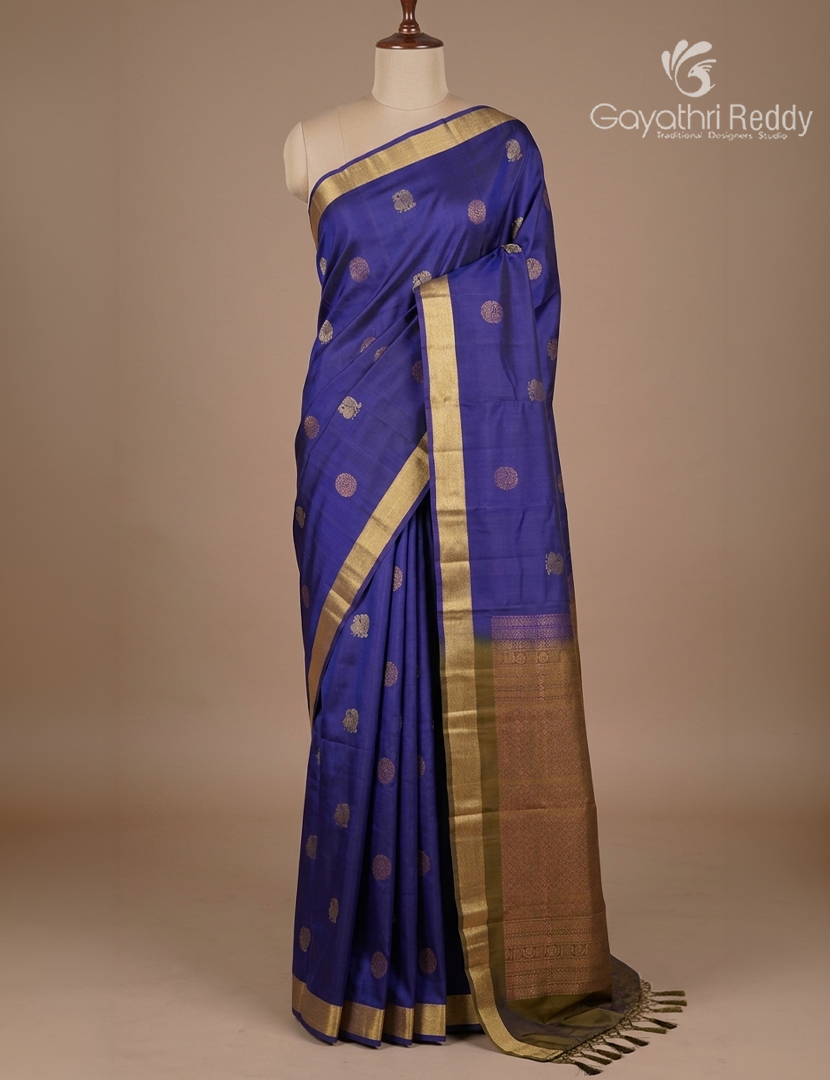 Pure Kanchipuram Silk Saree in Blue ( Small Borders )
