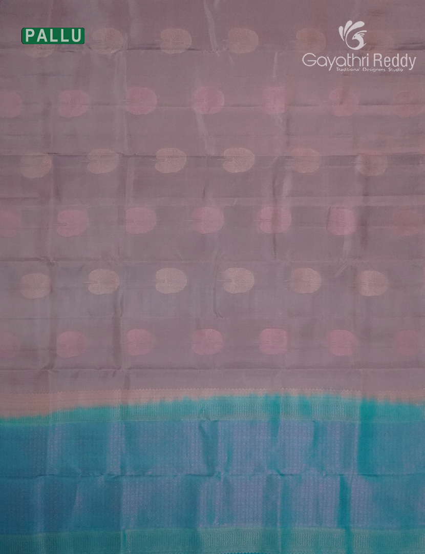 Pure Kanchipuram Silk Saree in Grey ( Butta Style )