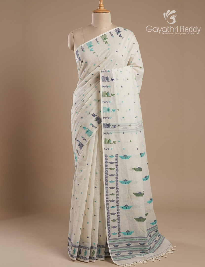 Jamdani Cotton Saree in Pastel Grey
