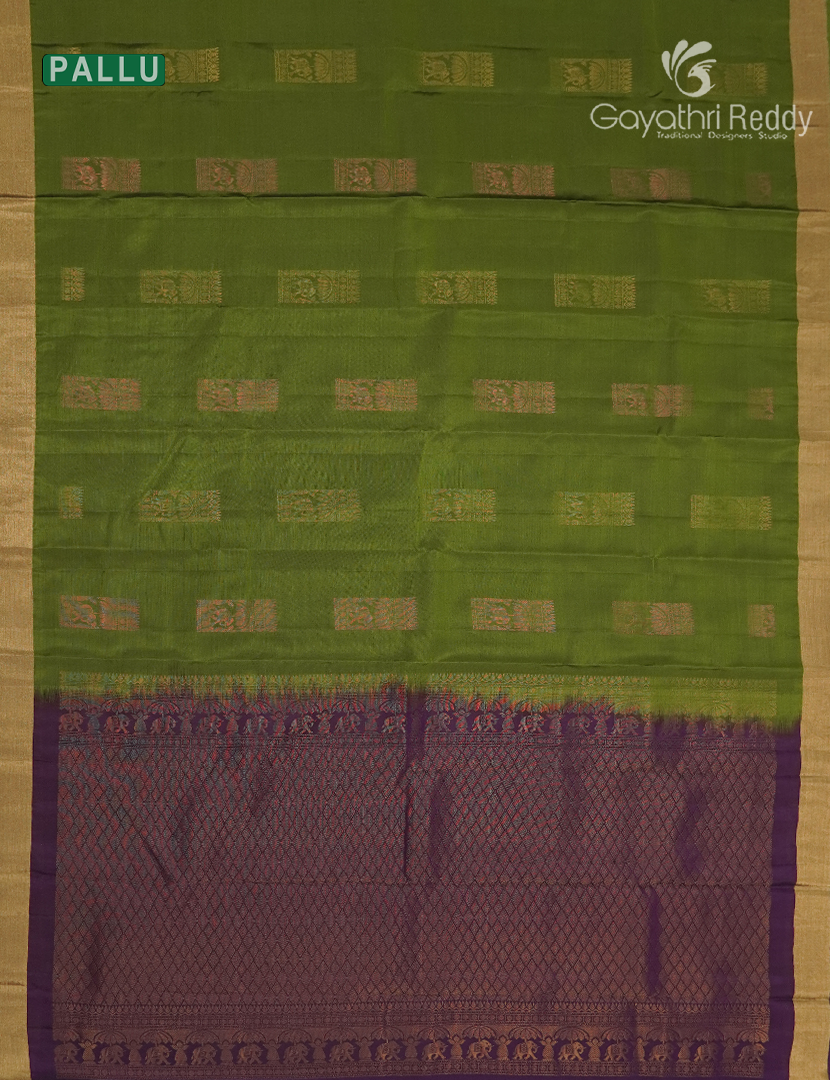 Pure Kanchipuram Silk Saree in Green and Deep Purple ( Small Borders )