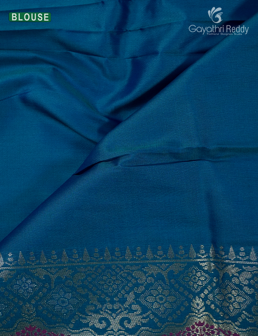 Semi Kanchipuran Silk Saree in Deep Magenta and Rama Blue