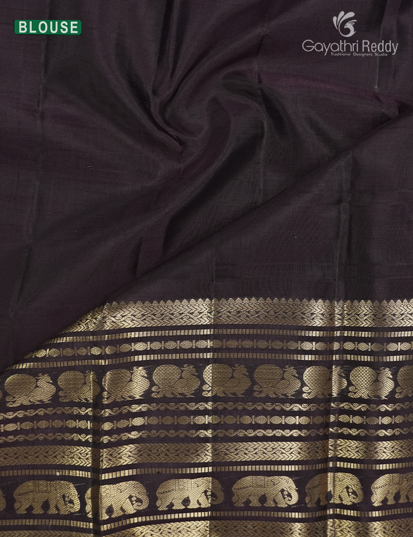 Pure Kanchipuram Vintage Saree in Mehendi Green and Deep Brown