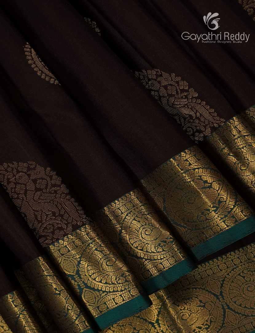 Pure Kanchipuram Silk Saree in Deep Brown and Deep Peacock Green
