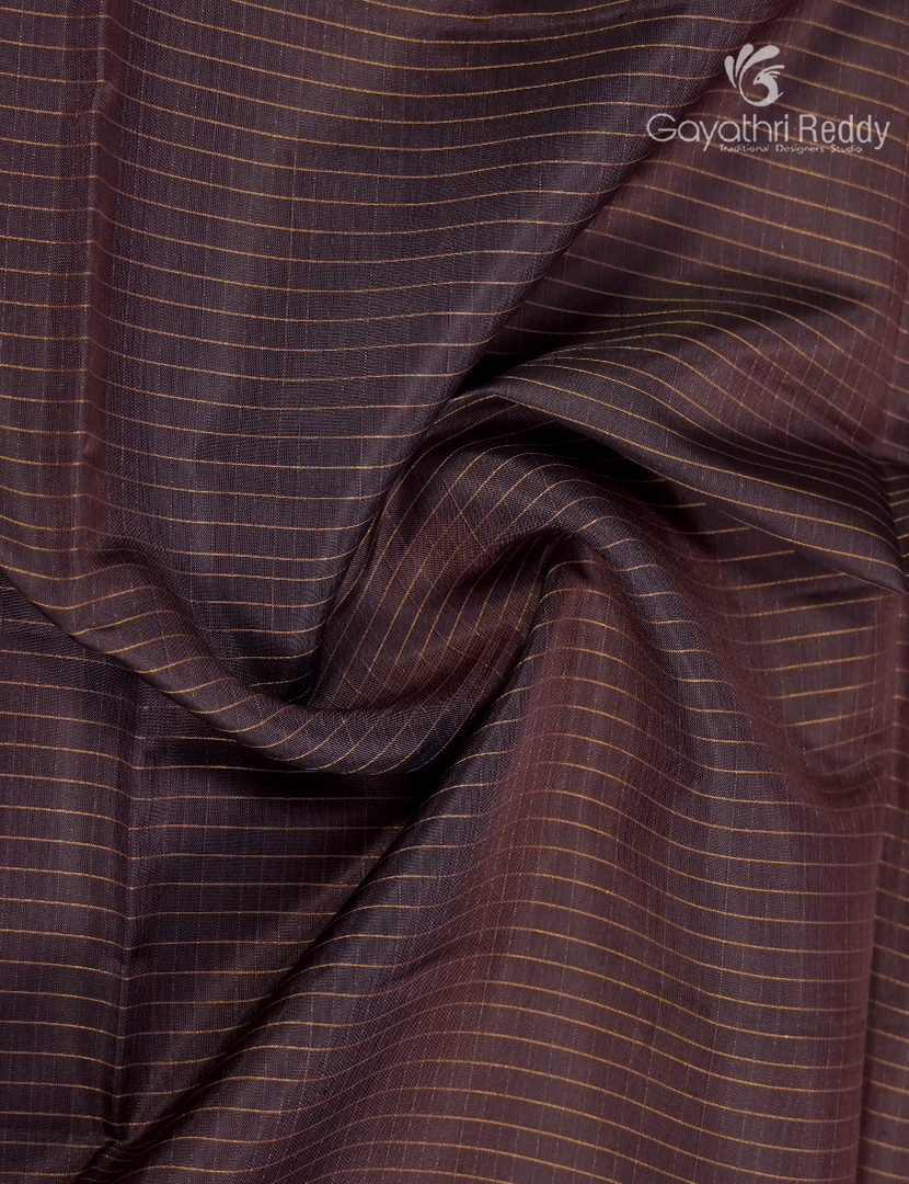 Pure Kanchipuram Light Weight Silk Saree in Onion Pink and Bottle Green