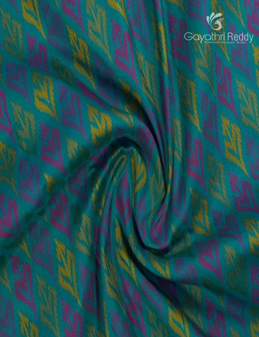 Semi Kanchipuram Art Silk Saree in Deep Peacock Green and Deep Pink