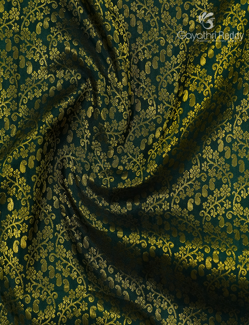 Pure Kanchipuram Bridal Silk in Bottle Green and Olive Green