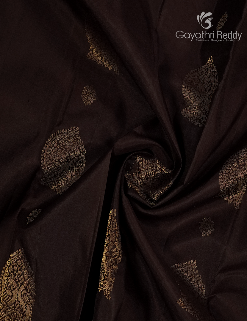 Pure Kanchipuram Silk Saree in Deep Brown and Deep Peacock Green