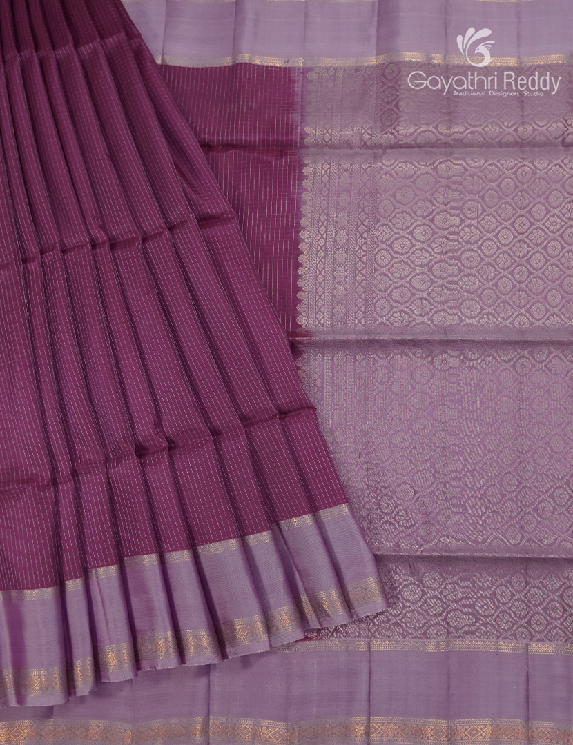 Pure Kanchipuram Light Weight Silk Saree in Wine and Mauve Lavender