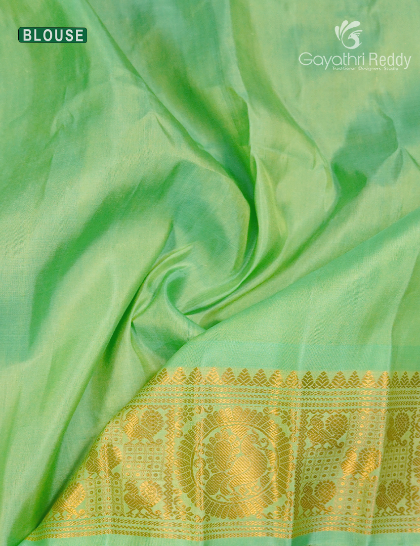 Pure Gadwal Silk Saree in Light Green