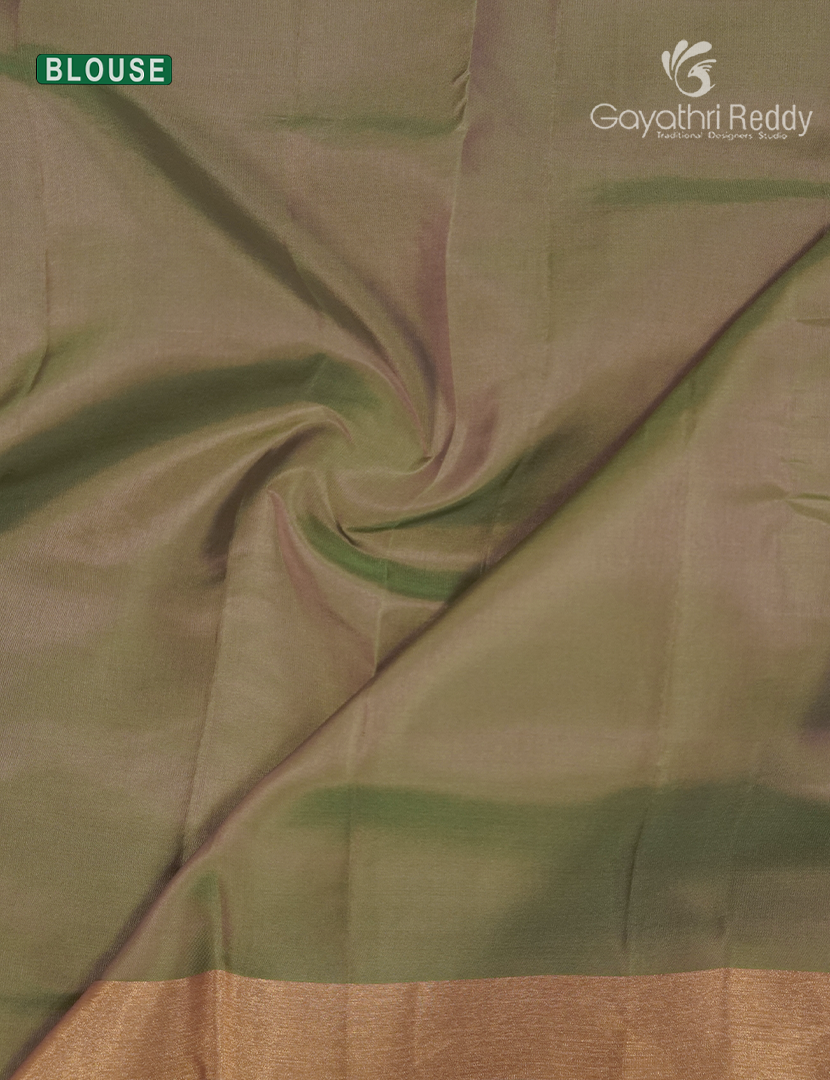 Pure Kanchipuram Silk Saree in Pastel Peach ( Small Borders)
