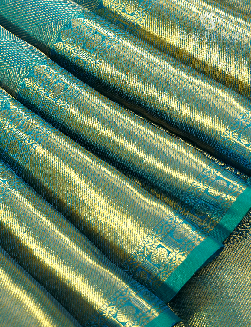 Pure Kanchipuram Wedding Silk in Teal blue