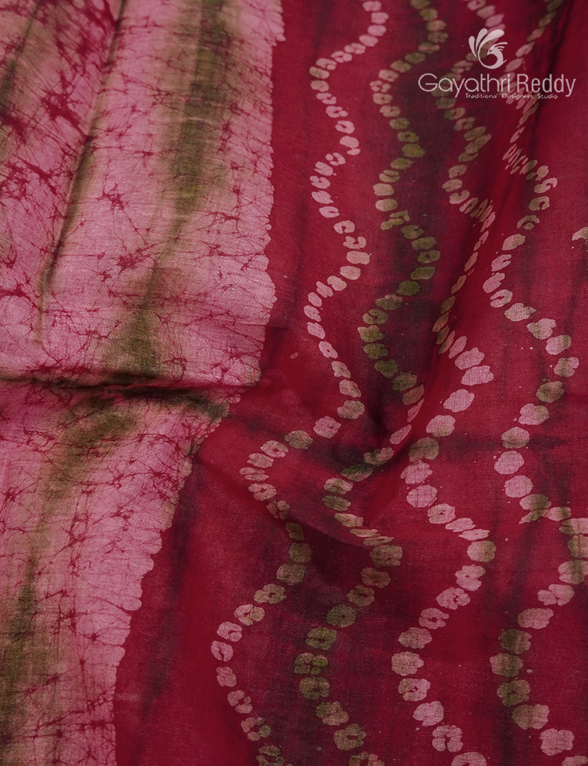 Cotton Batik Print Saree in Deep Pink and Onion Pink