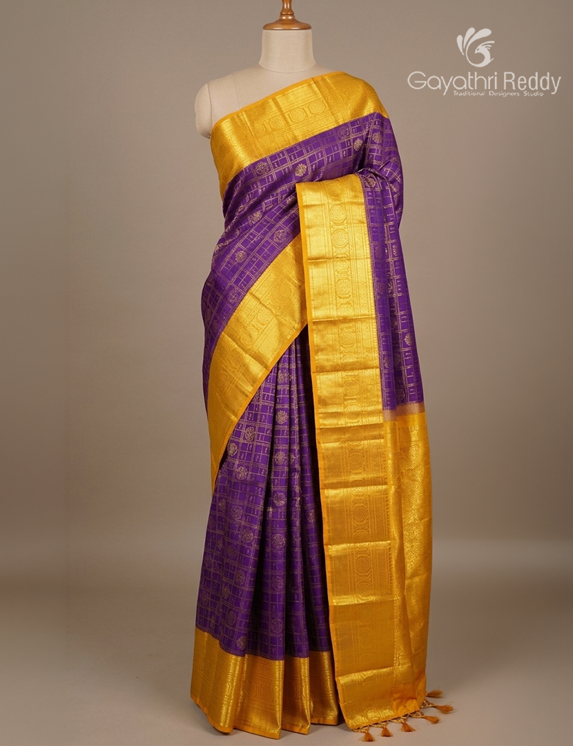 Pure Kanchipuram Silk Saree in Violet and Yellow ( Butta Pattern )