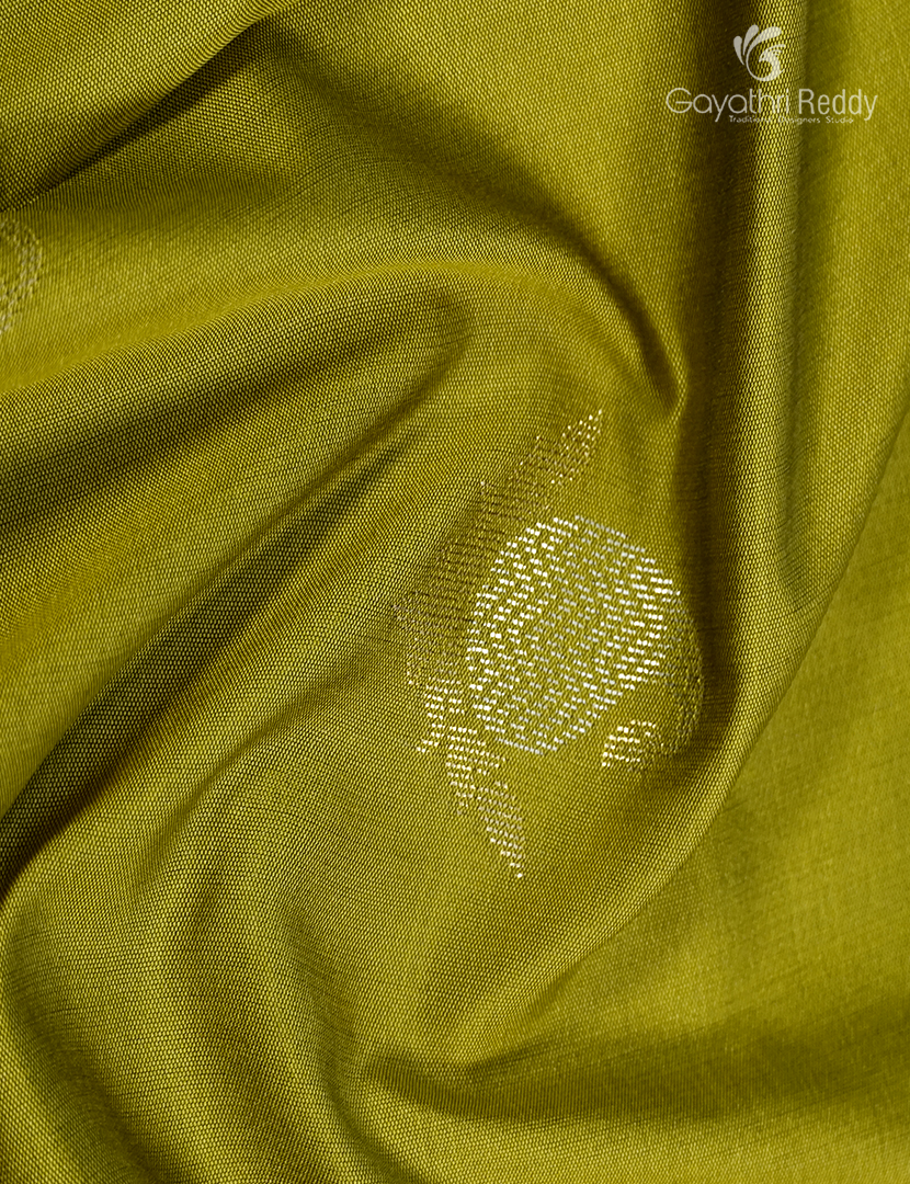 Semi Kanchipuran Silk Saree in Mehendi Green and Purple