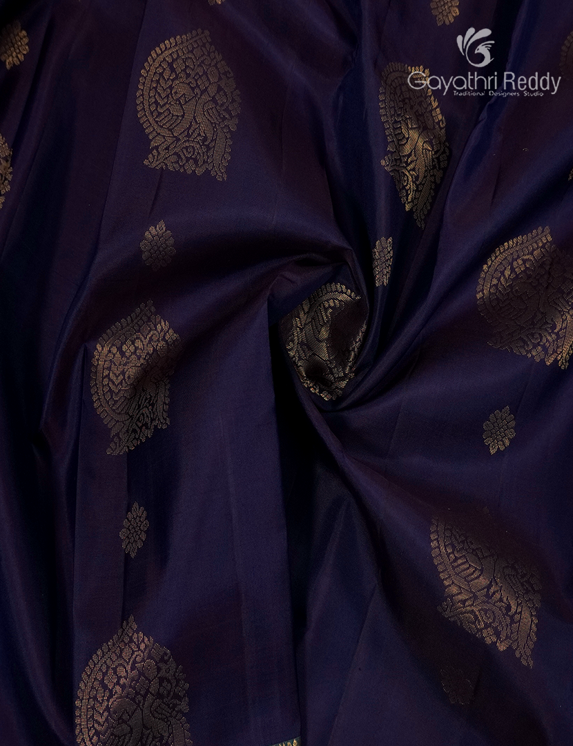 Pure Kanchipuram Silk Saree in Deep Violet and Deep Peacock Green