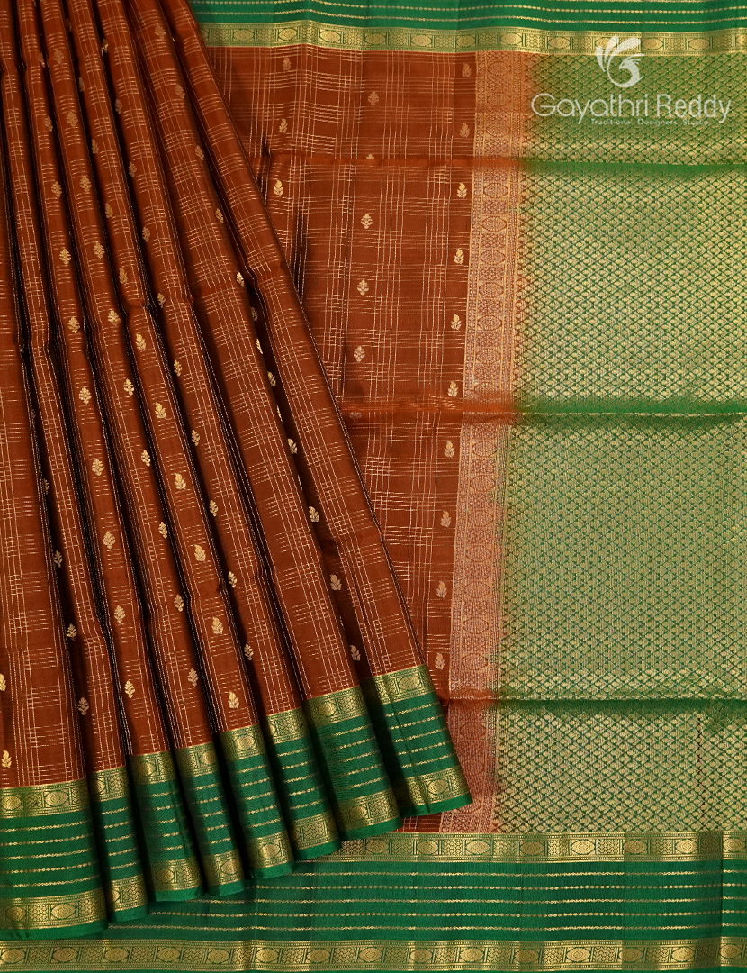 Pure Kanchipuram Vintage Silk Saree in Rust Orange and Green