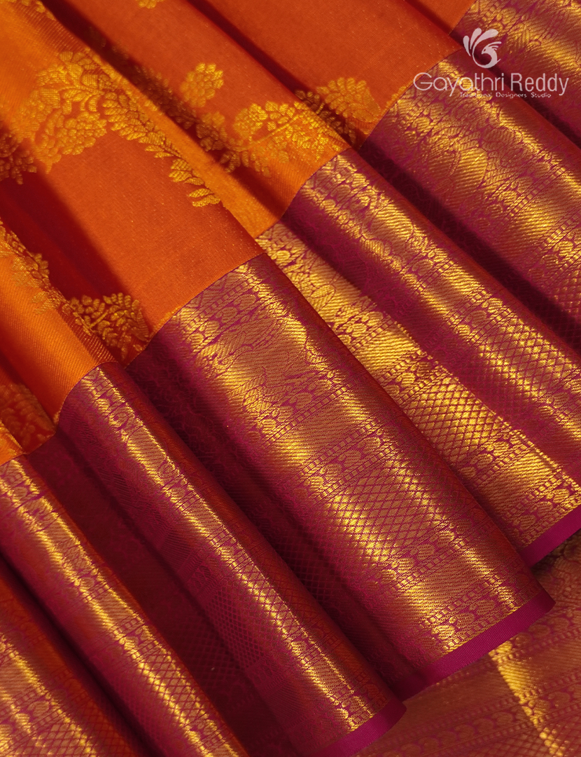 Pure Kanchipuram Silk Saree in Yellow and Rani Pink (Rangkat Pattern )