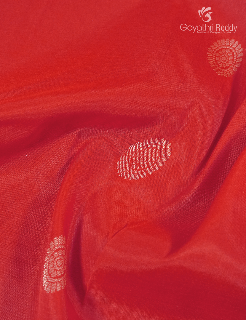 Pure Kanchipuram Silk Saree in Orange and Baby Pink