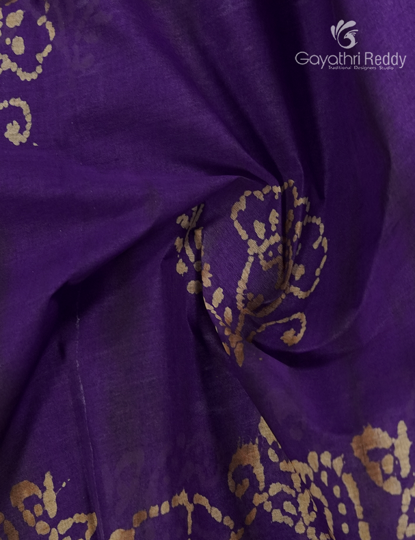 Cotton Batik Print Saree in Purple