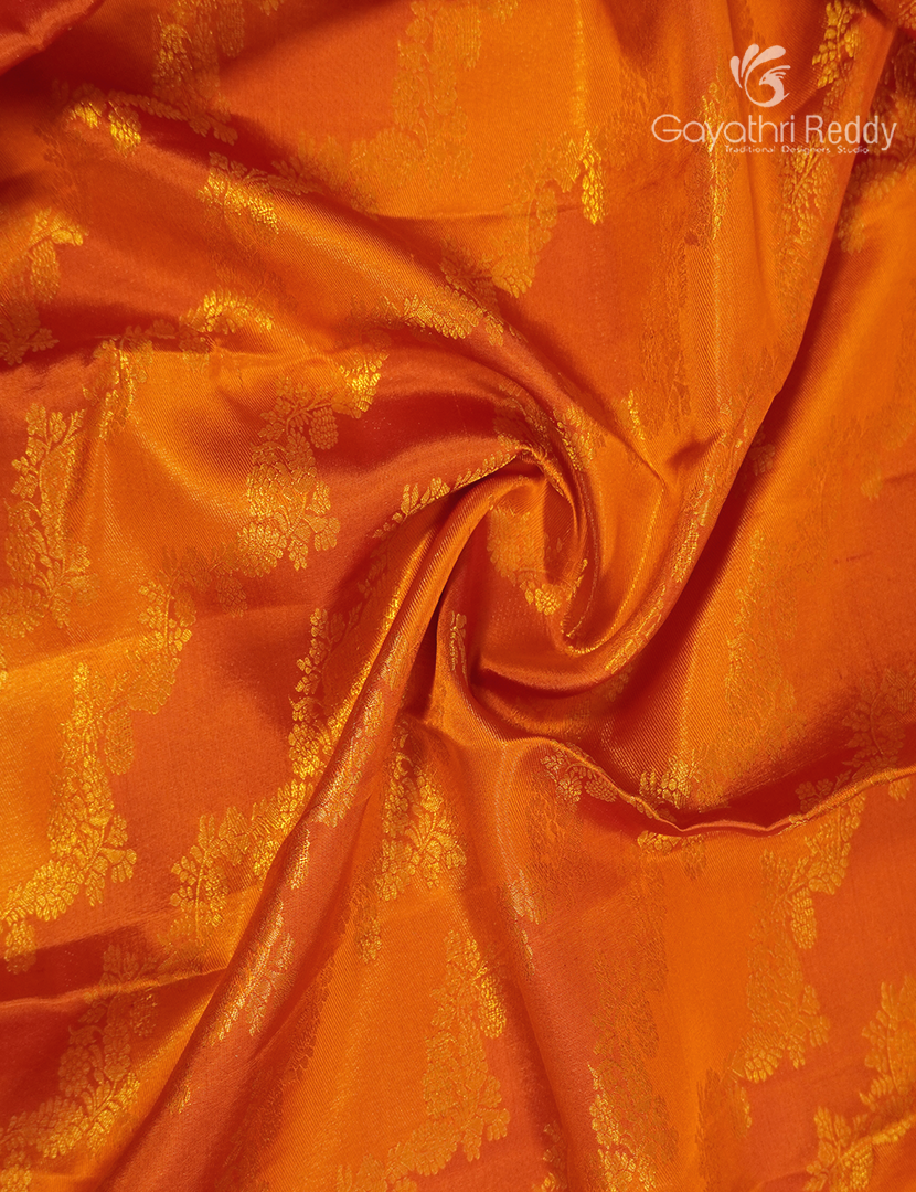 Pure Kanchipuram Silk Saree in Yellow and Rani Pink (Rangkat Pattern )